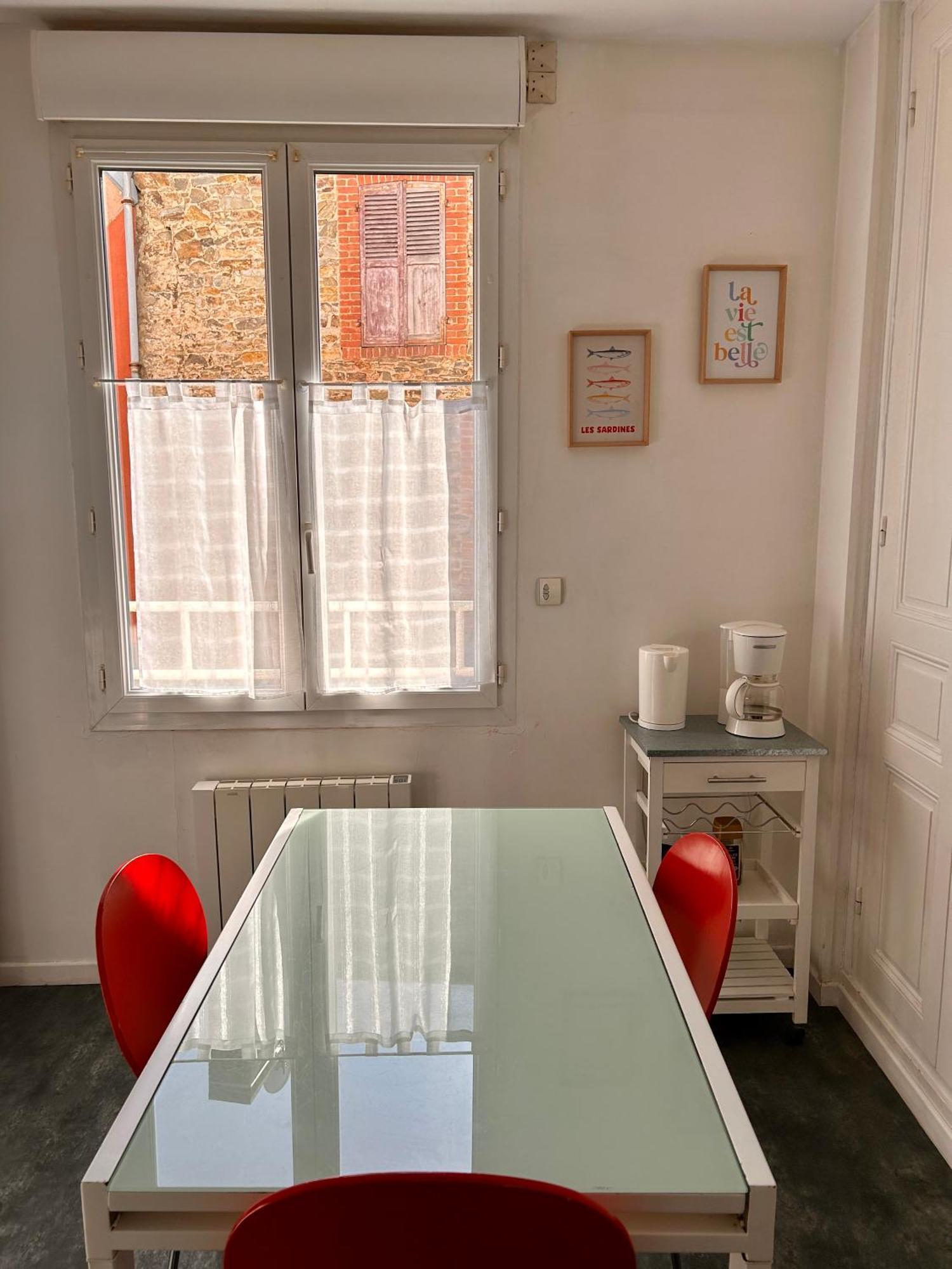 Apartment 17 Rue Du Puits De La Place
