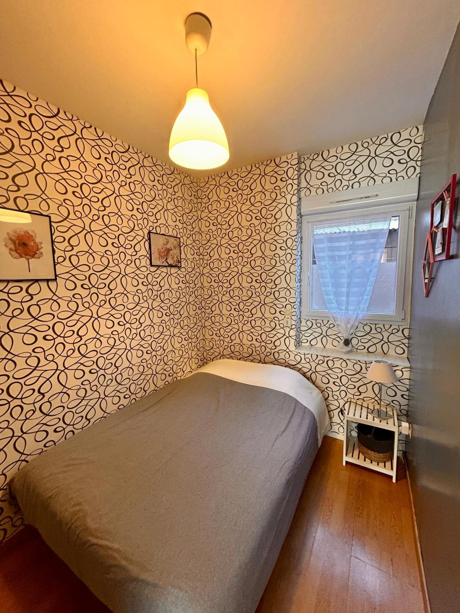 17 Rue Du Puits De La Place Apartment Granville
